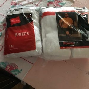 Men’s Hanes UW and socks